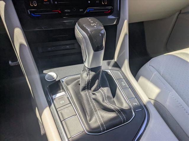 Used 2024 Volkswagen Tiguan SE R-Line FWD image 11