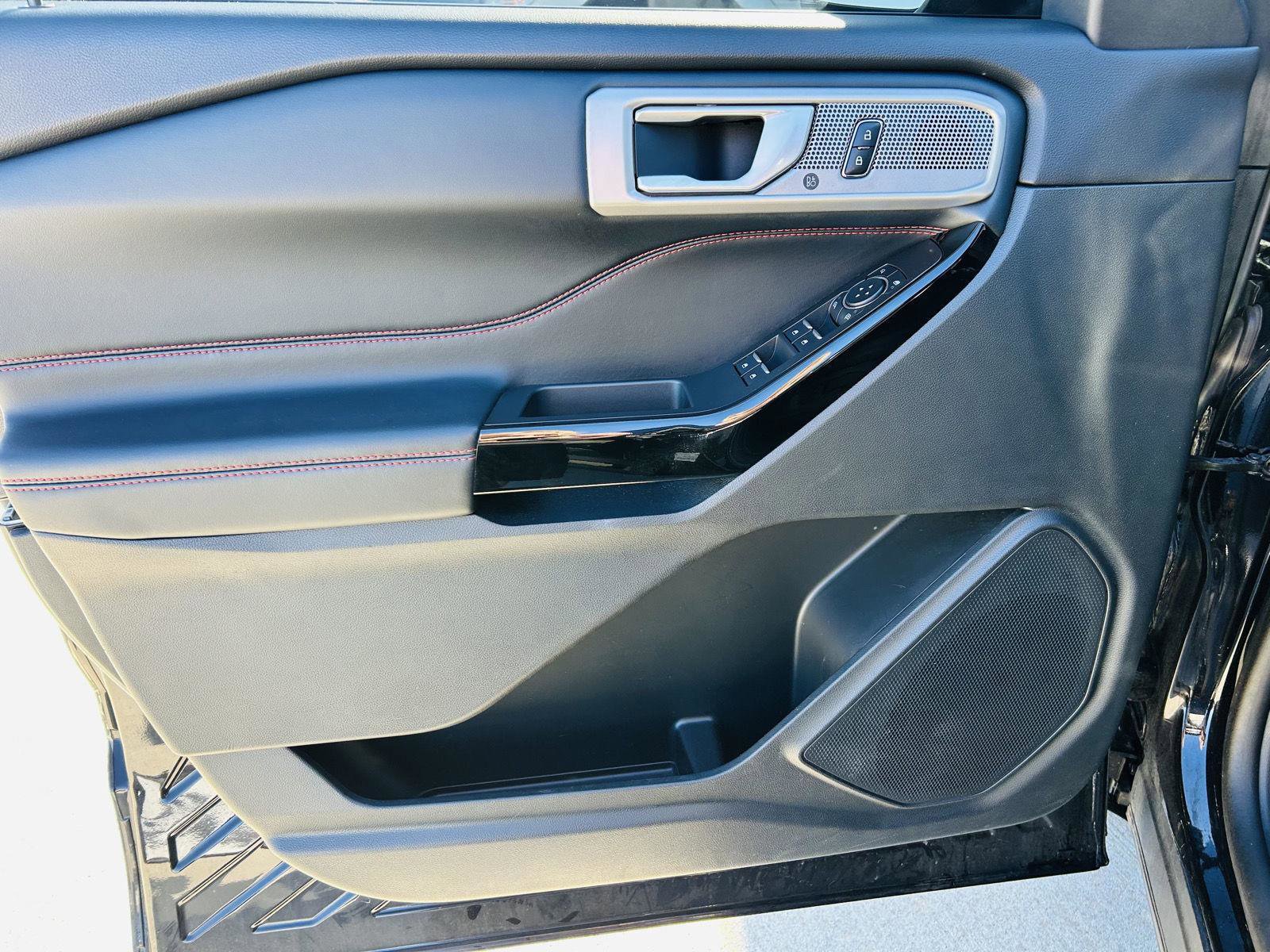 Used 2023 Ford Explorer ST-Line w/ Class IV Trailer Tow Package image 15