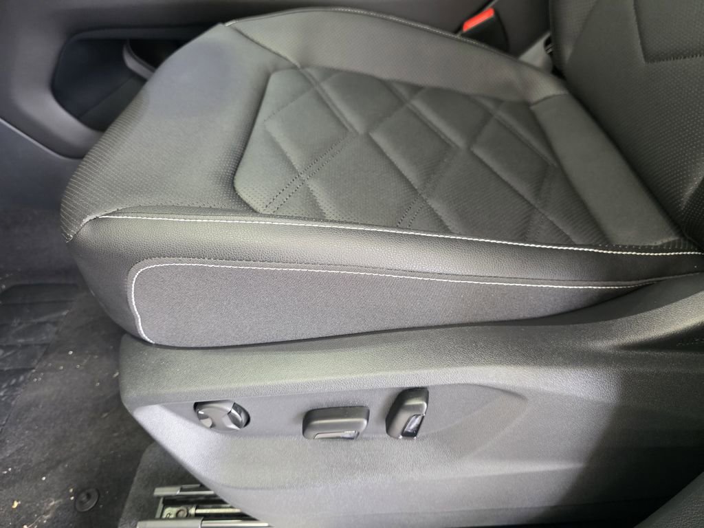 New 2026 Volkswagen Atlas SE image 16