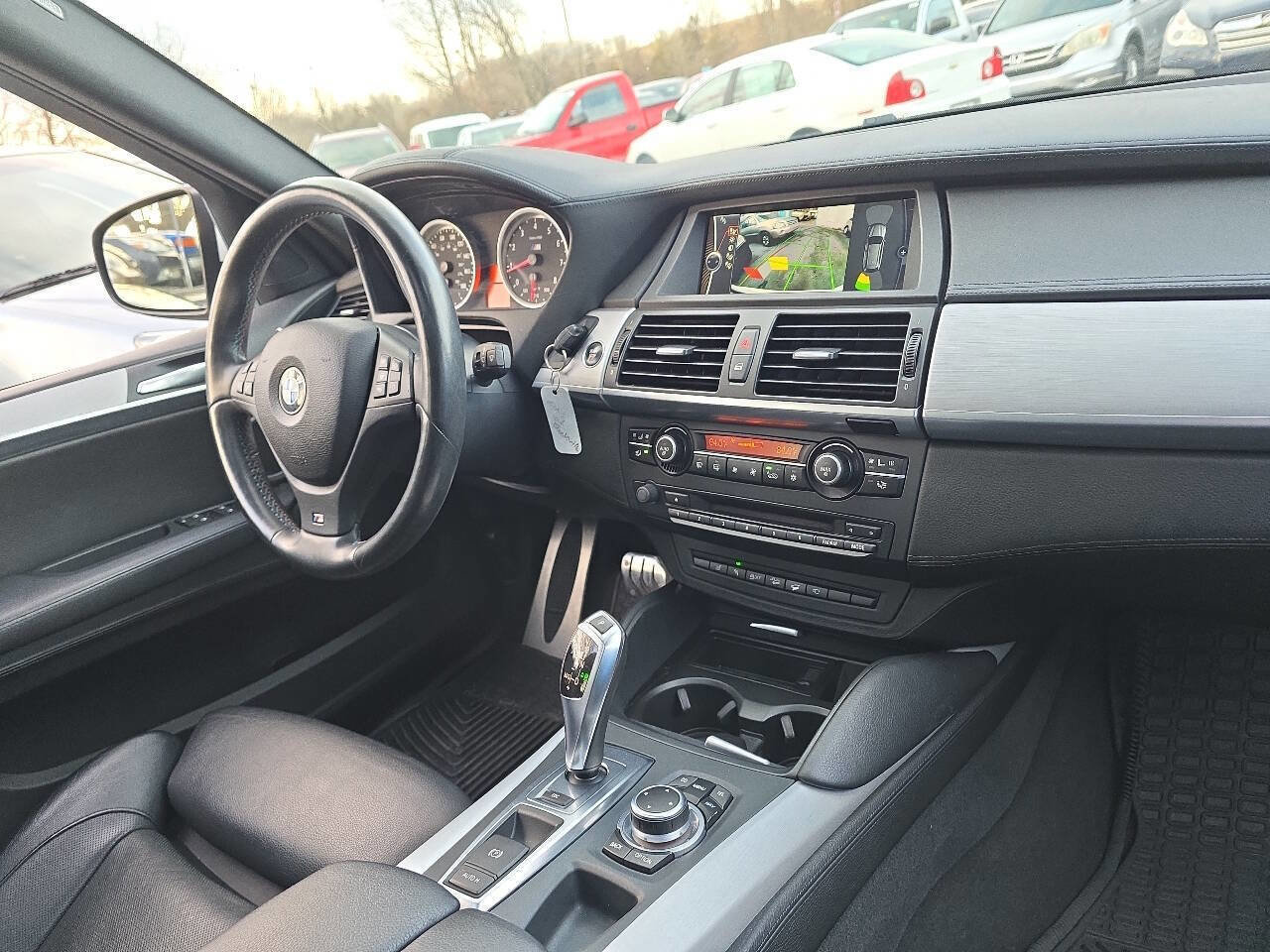 Used 2011 BMW X5 M image 34