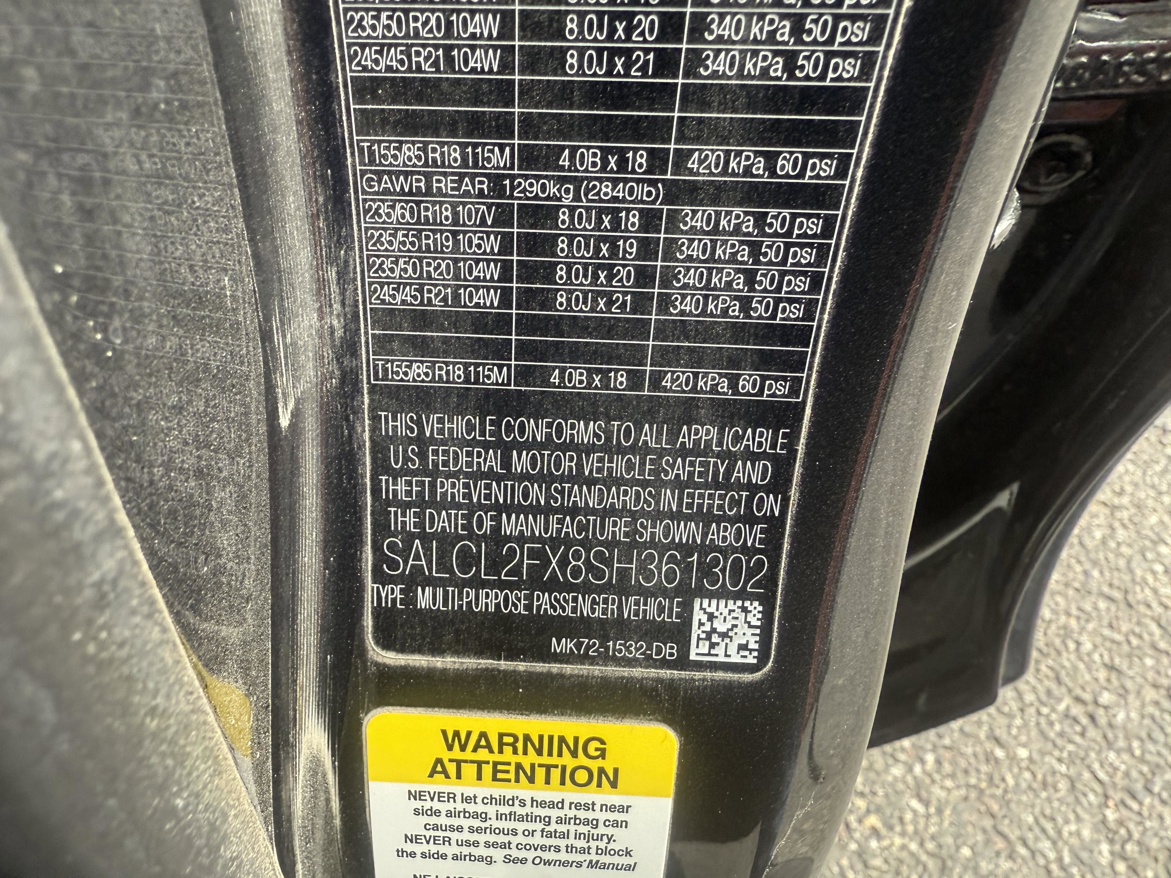 Used 2025 Land Rover Discovery Sport Dynamic SE image 46