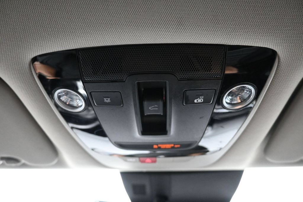 Certified 2025 Kia Sportage SX FWD image 17