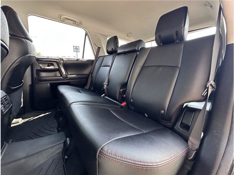 Used 2018 Toyota 4Runner TRD Off-Road Premium w/ TRD Performance Package AWD/4WD image 16