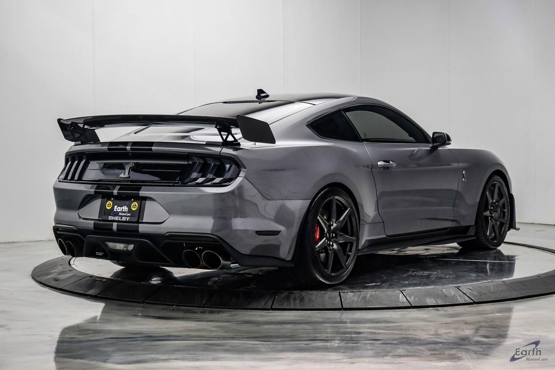 Used 2021 Ford Mustang Shelby GT500 w/ Carbon Fiber Track Pack RWD image 21