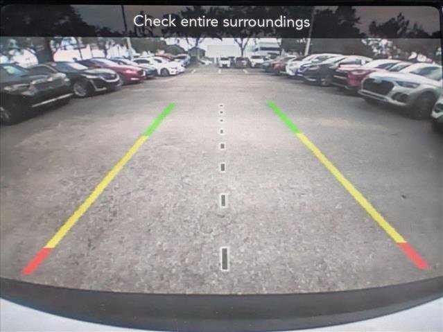 Used 2019 Jeep Cherokee Limited FWD image 12