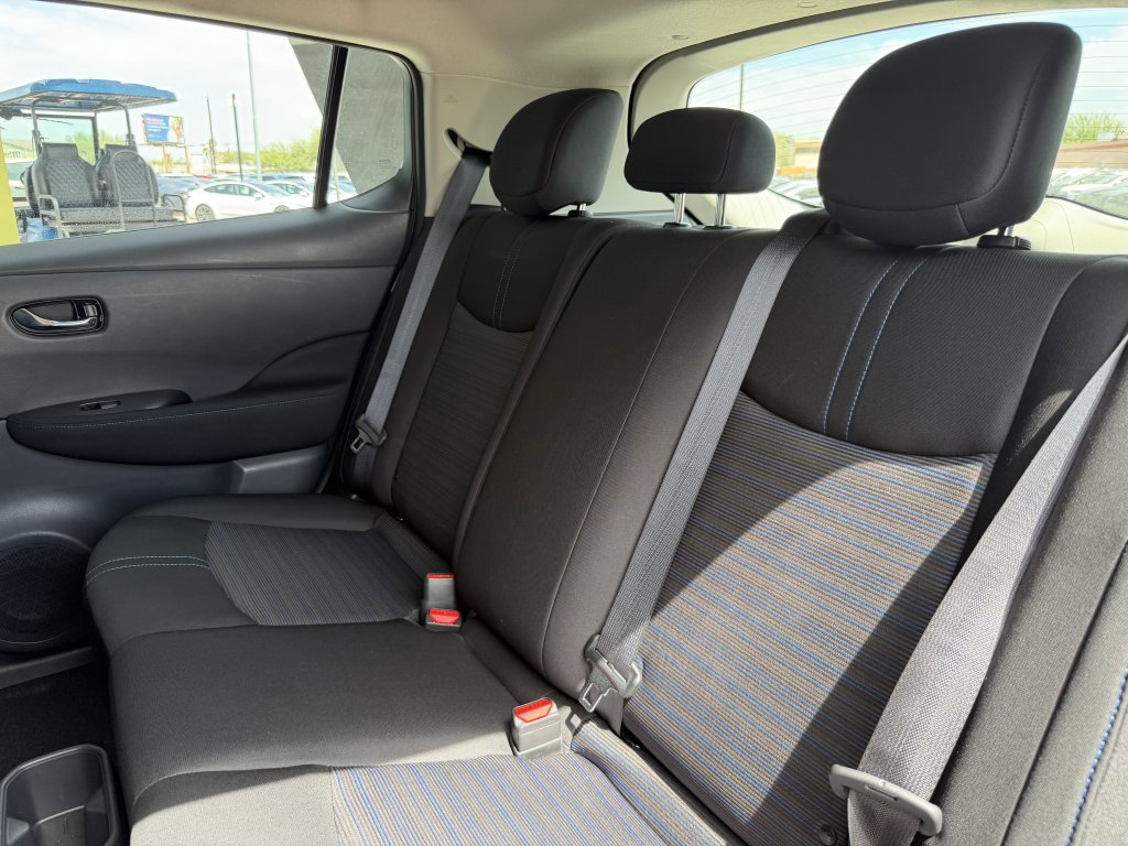 Used 2025 Nissan Leaf S FWD image 31