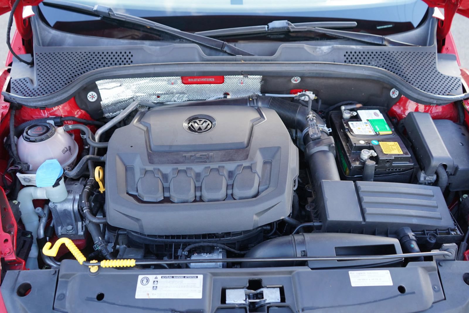Used 2019 Volkswagen Beetle 2.0T SE FWD image 24