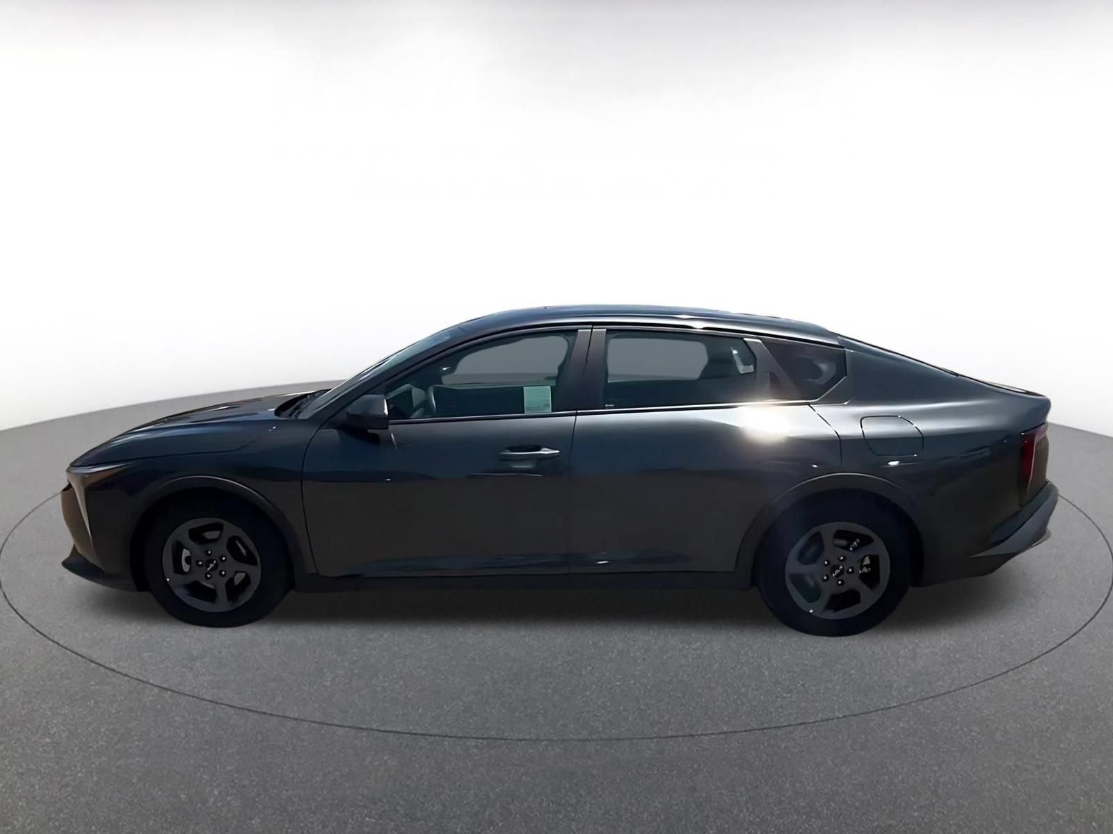 Used 2025 Kia K4 FWD image 9