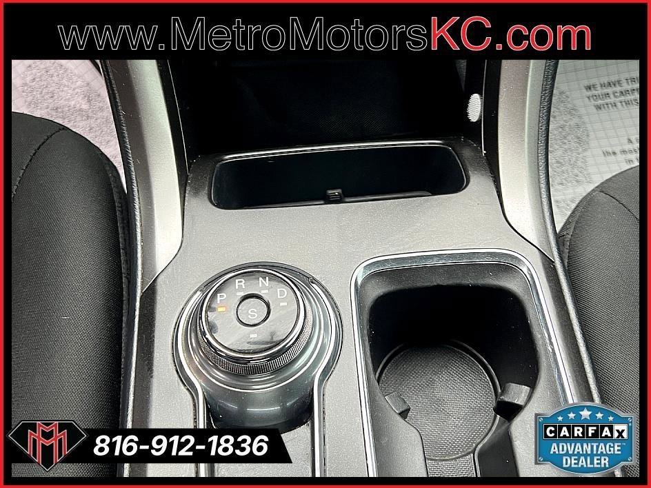 Used 2017 Ford Fusion SE image 17