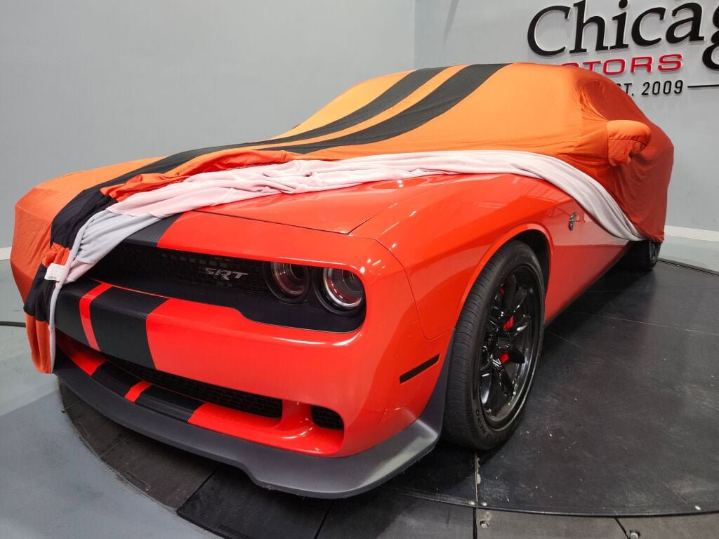 Used 2016 Dodge Challenger SRT Hellcat RWD image 4