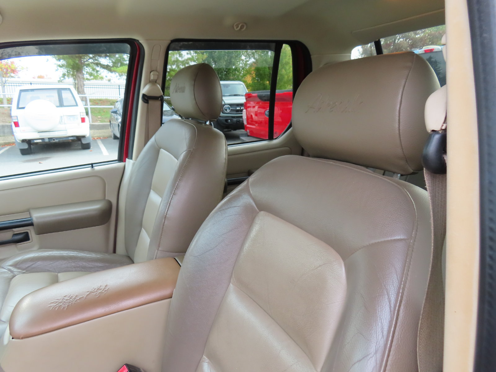 Used 2004 Ford Explorer Sport Trac Adrenalin AWD/4WD image 21