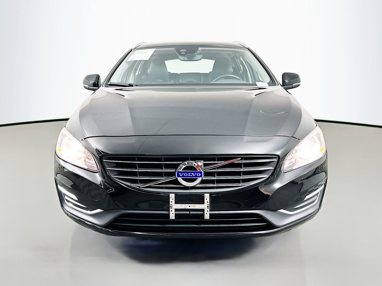 Used 2016 Volvo V60 T5 Premier image 2