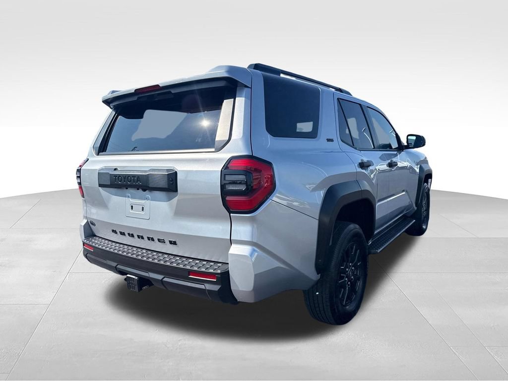Used 2025 Toyota 4Runner SR5 AWD/4WD image 6
