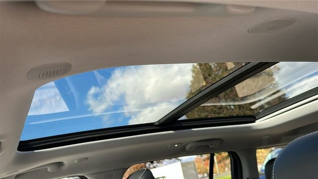 Used 2023 Jeep Grand Cherokee 30th Anniversary image 11