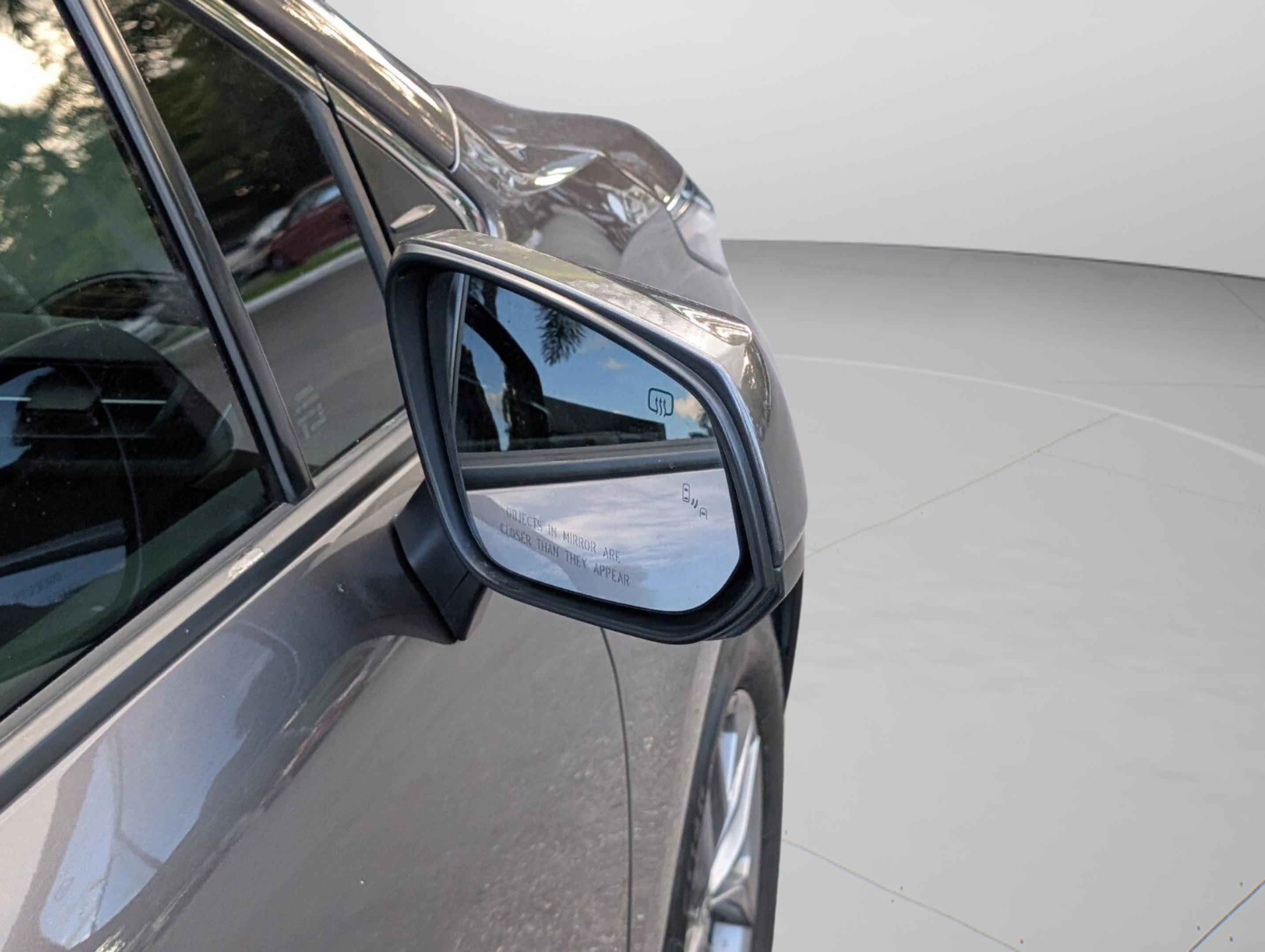 Used 2023 Toyota Sienna XLE image 29