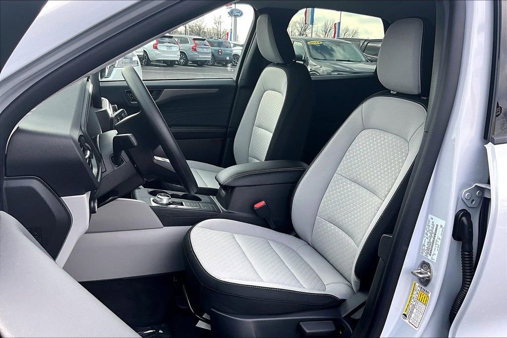 New 2026 Ford Escape Active image 9