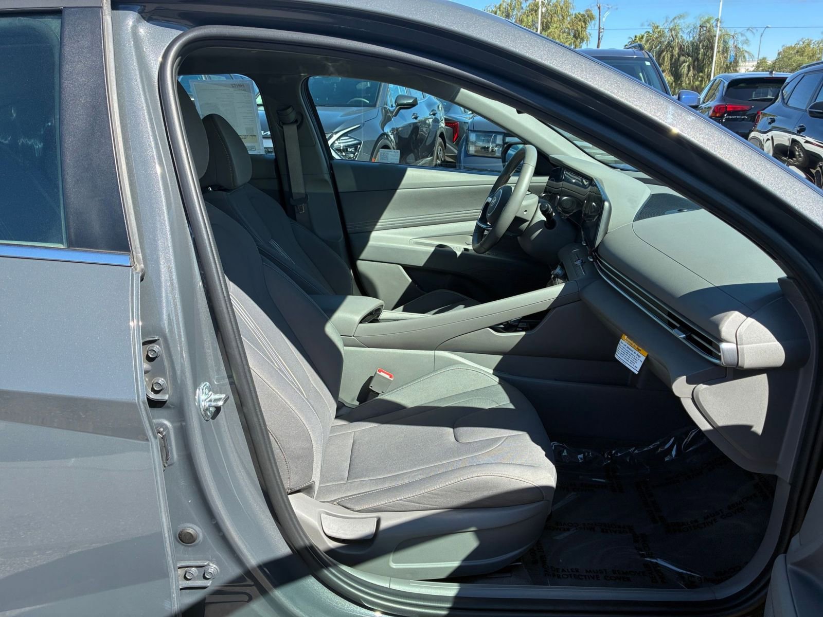 Used 2025 Hyundai Elantra SEL FWD image 27