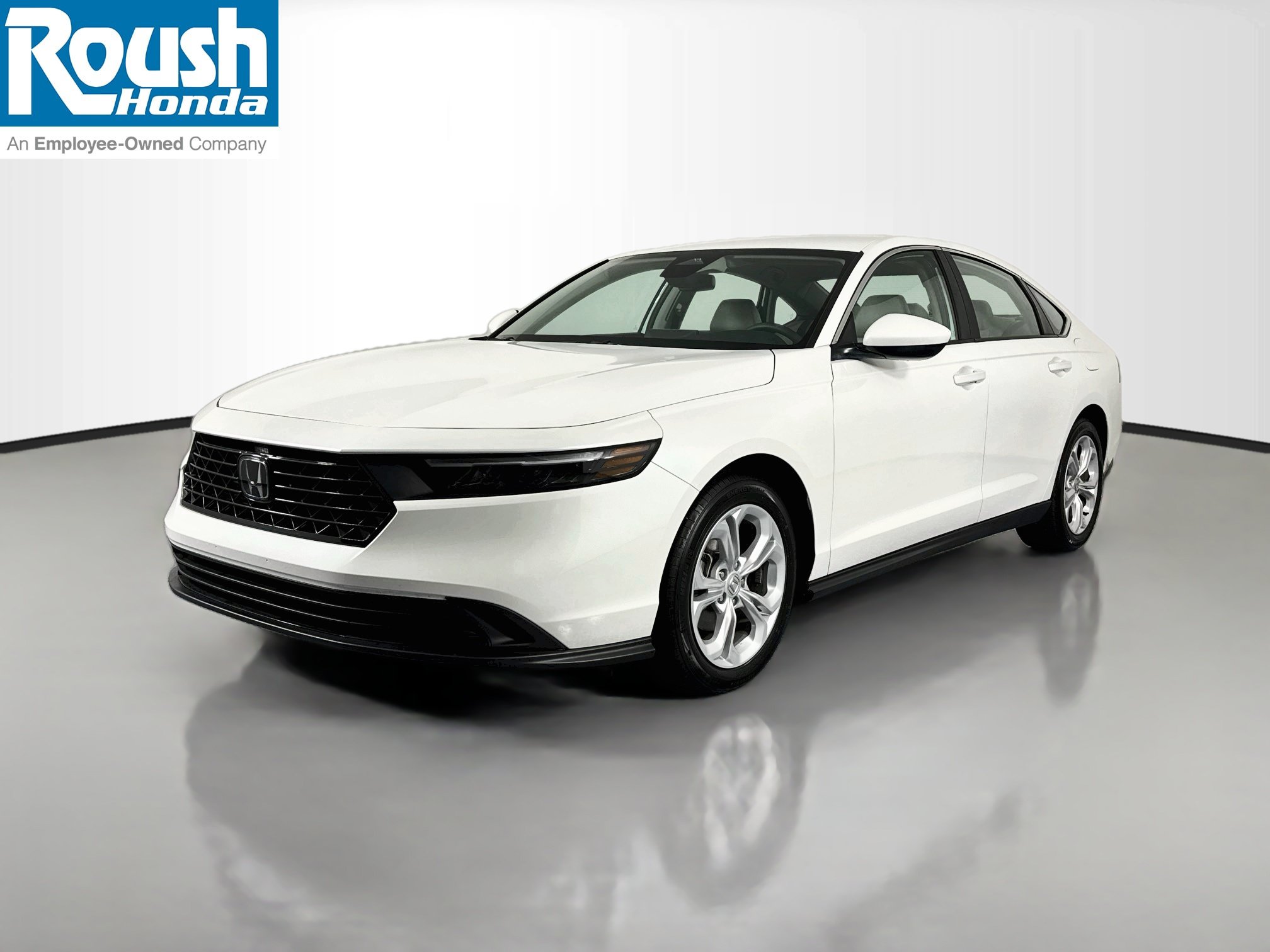 Used 2025 Honda Accord LX image 1