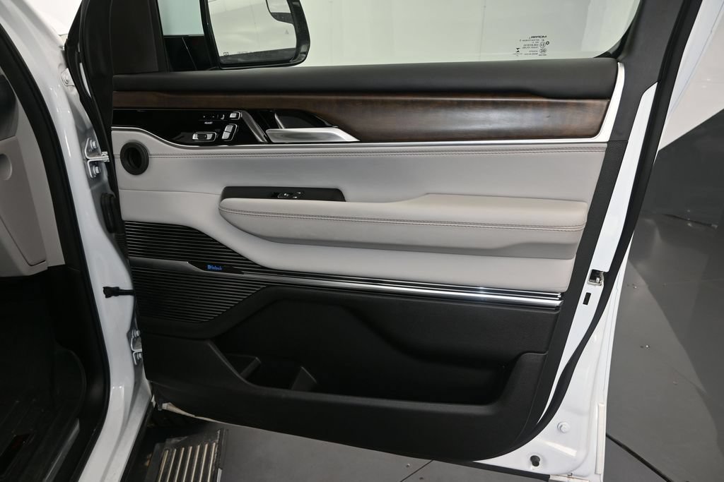 Used 2022 Jeep Grand Wagoneer Series I w/ Convenience Group III AWD/4WD image 15