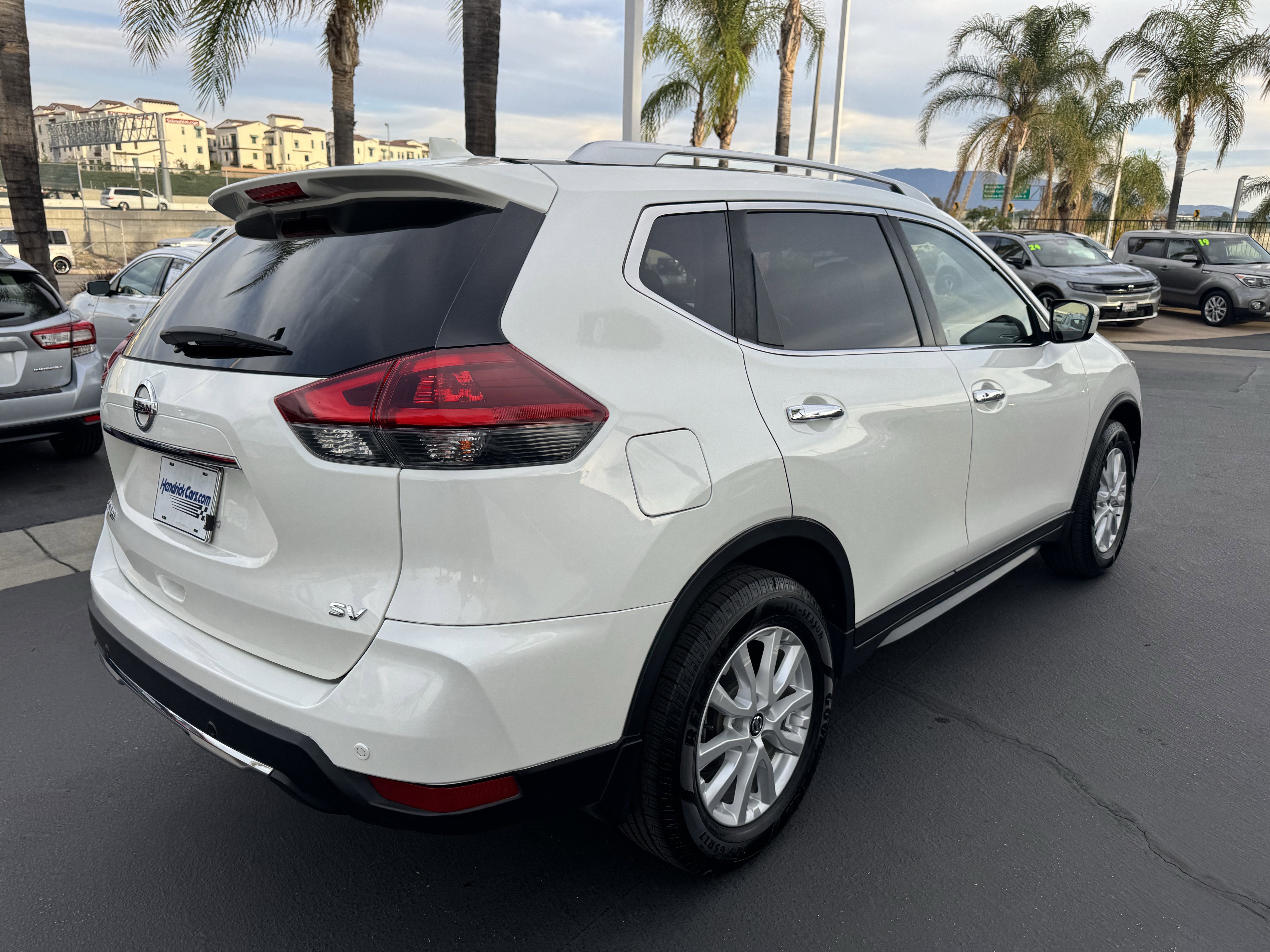 Used 2020 Nissan Rogue SV image 8