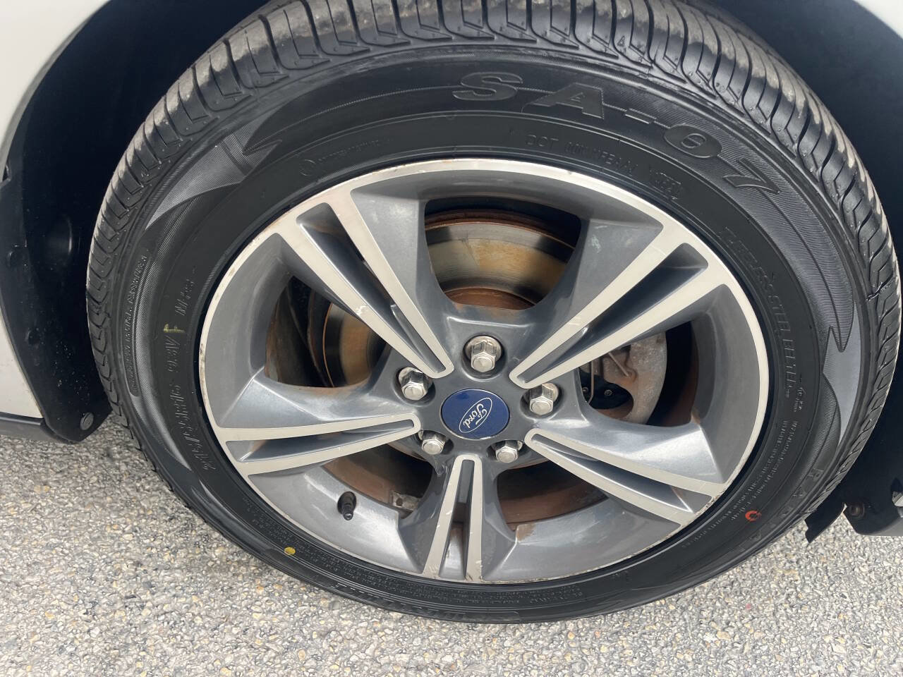 Used 2014 Ford Focus SE w/ SE Sport Package image 30