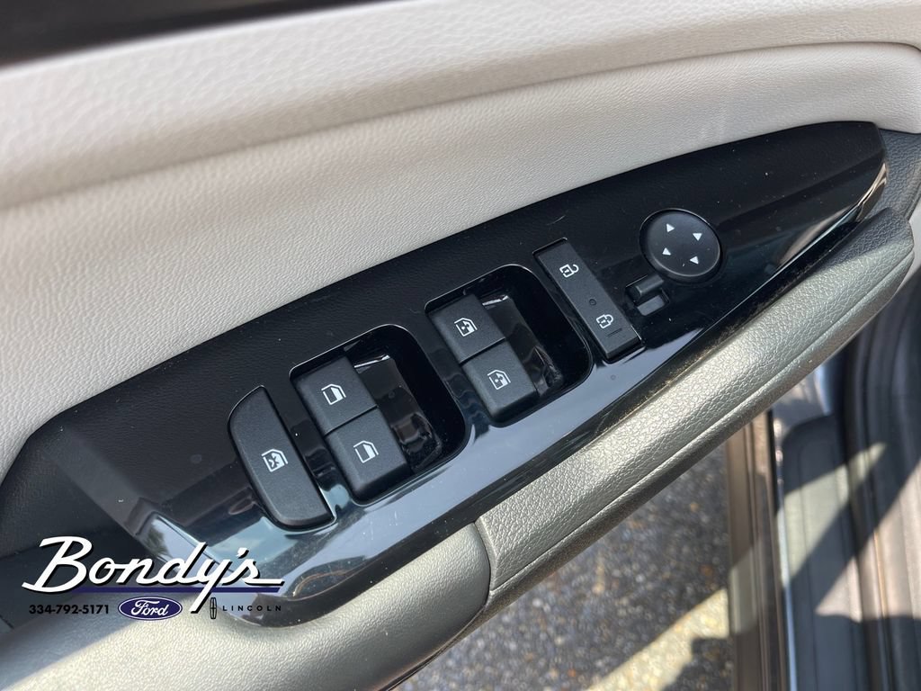 Used 2024 Kia Sportage EX FWD image 8