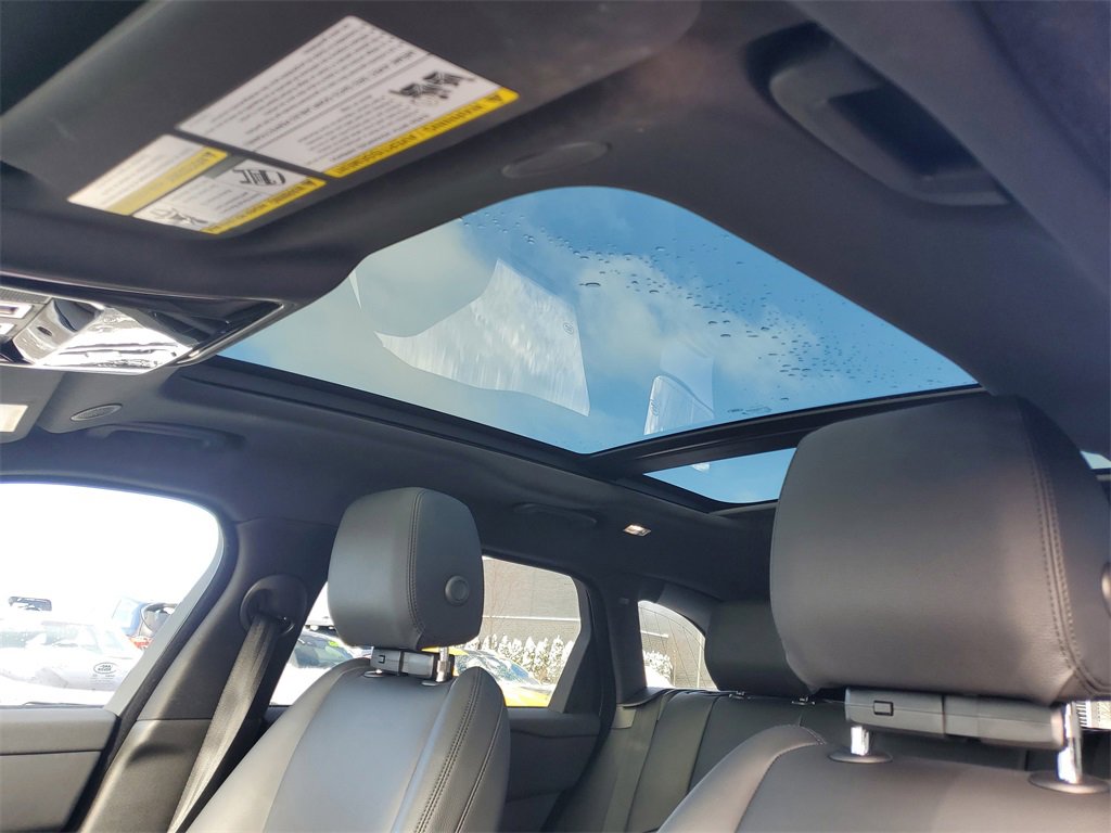 Used 2024 Land Rover Range Rover Velar Dynamic SE image 13