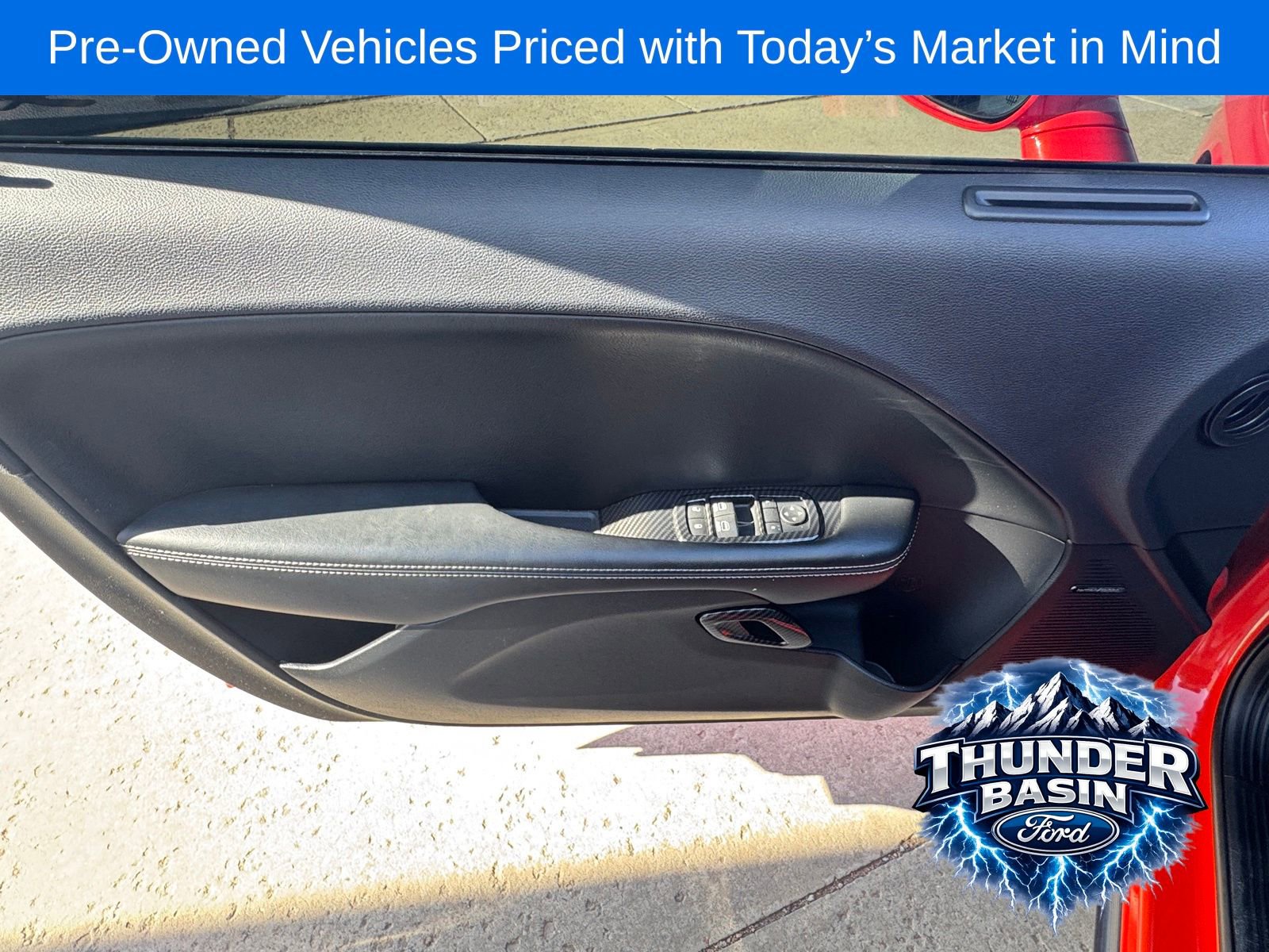 Used 2016 Dodge Challenger SRT w/ Technology Group image 15