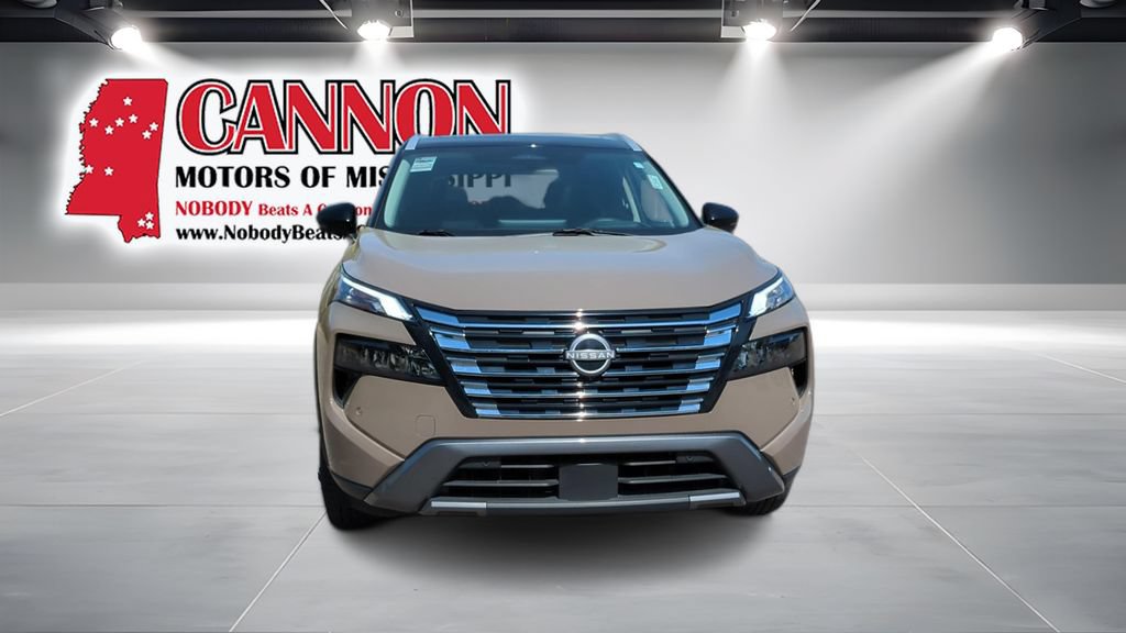 Used 2025 Nissan Rogue SL w/ Tech Package AWD/4WD image 2
