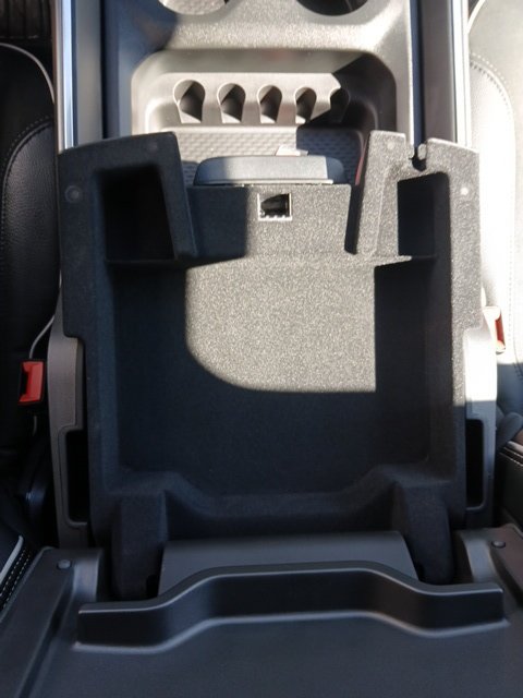 New 2026 RAM 4500 4x4 Crew Cab DRW w/ Laramie Trim Package image 41