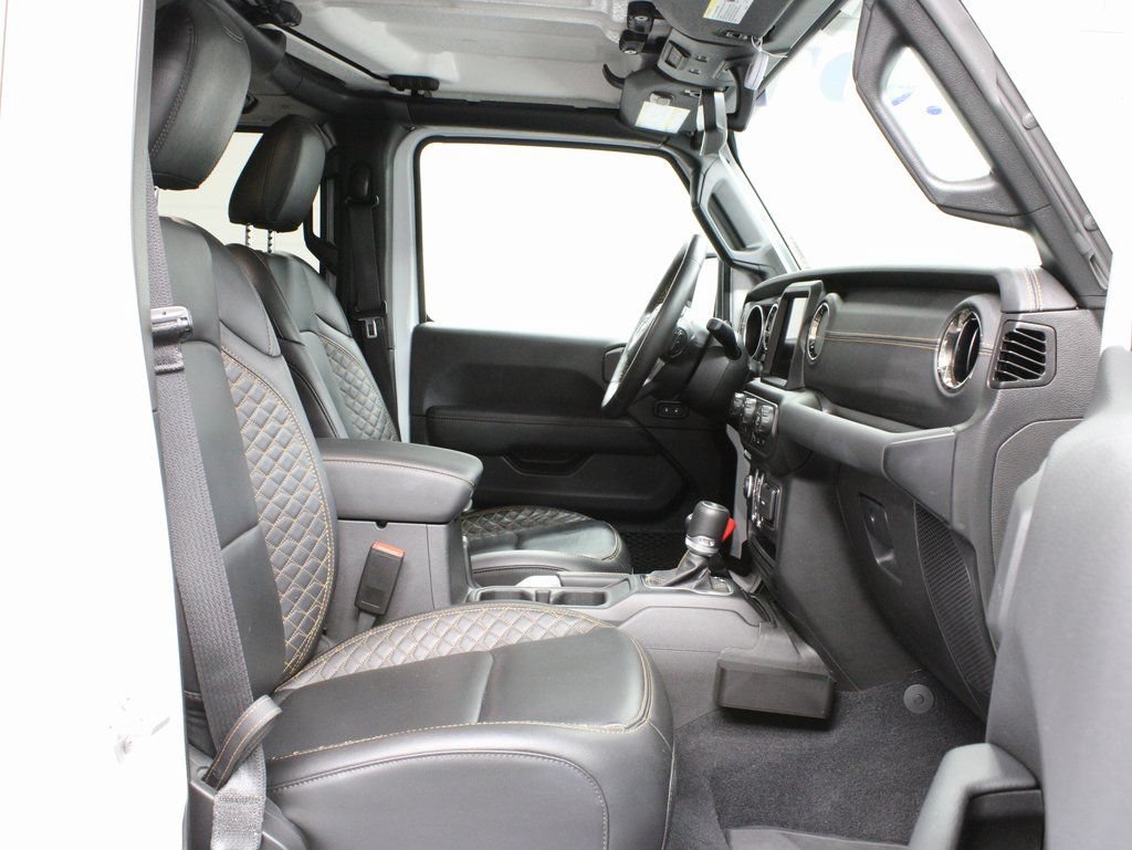 Used 2023 Jeep Wrangler Unlimited Sahara AWD/4WD image 27