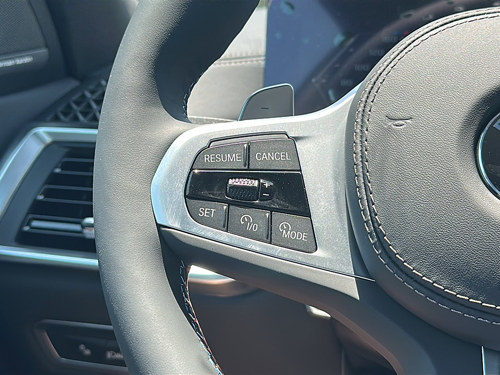 New 2026 BMW X7 M60i image 19