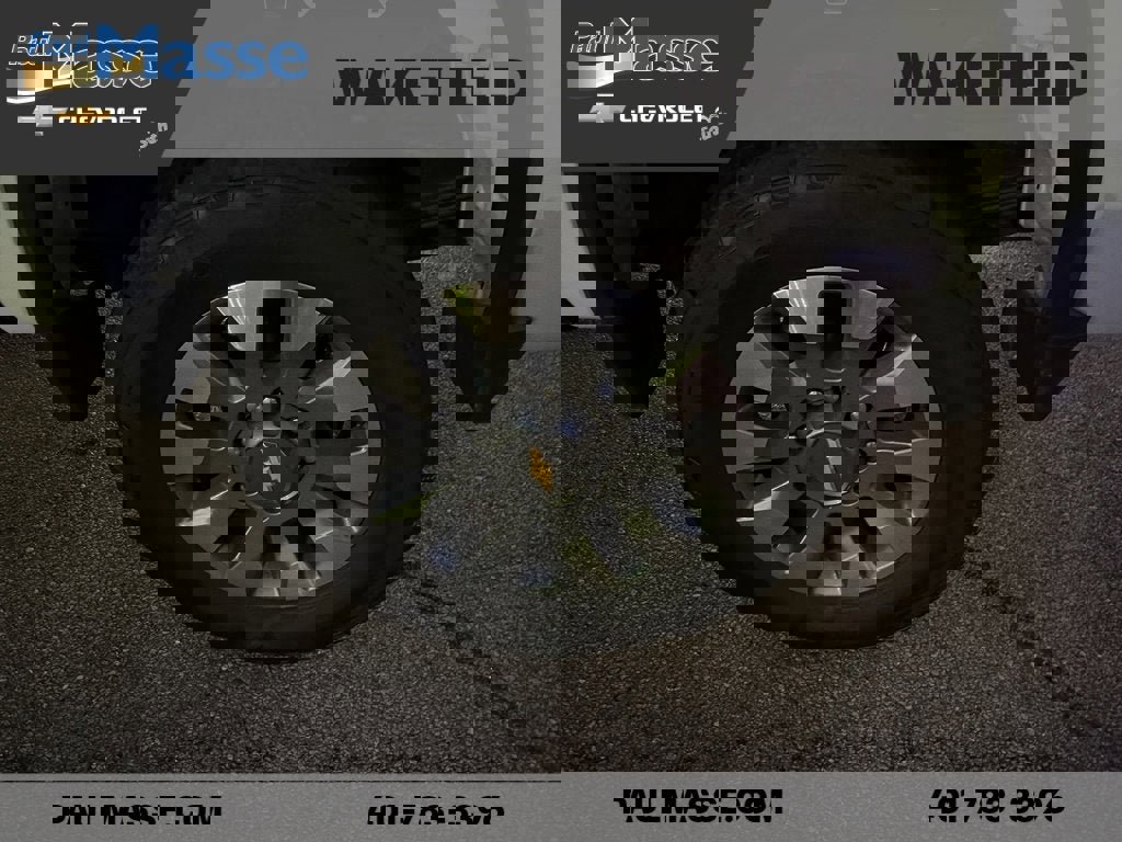 Used 2025 Chevrolet Silverado 2500 Custom w/ Custom Value Package image 21