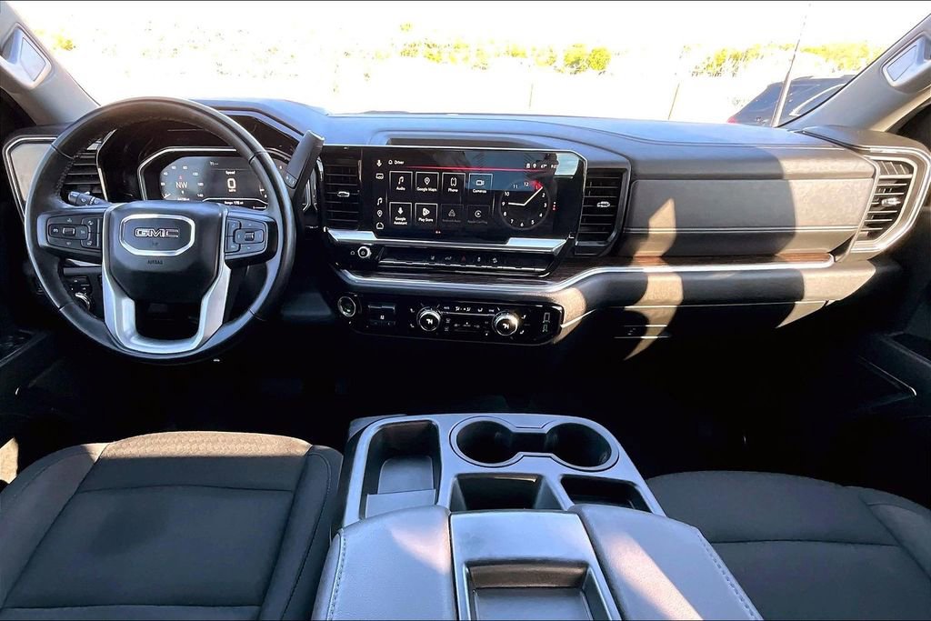 Used 2024 GMC Sierra 2500 SLE w/ SLE Convenience Package image 17