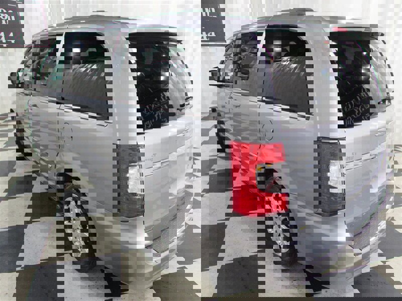 Used 2014 Chrysler Town & Country Touring image 6