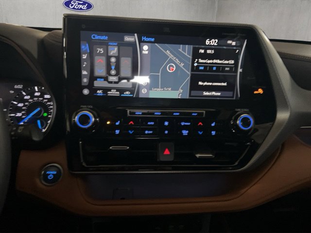 Used 2021 Toyota Highlander Platinum AWD/4WD image 3