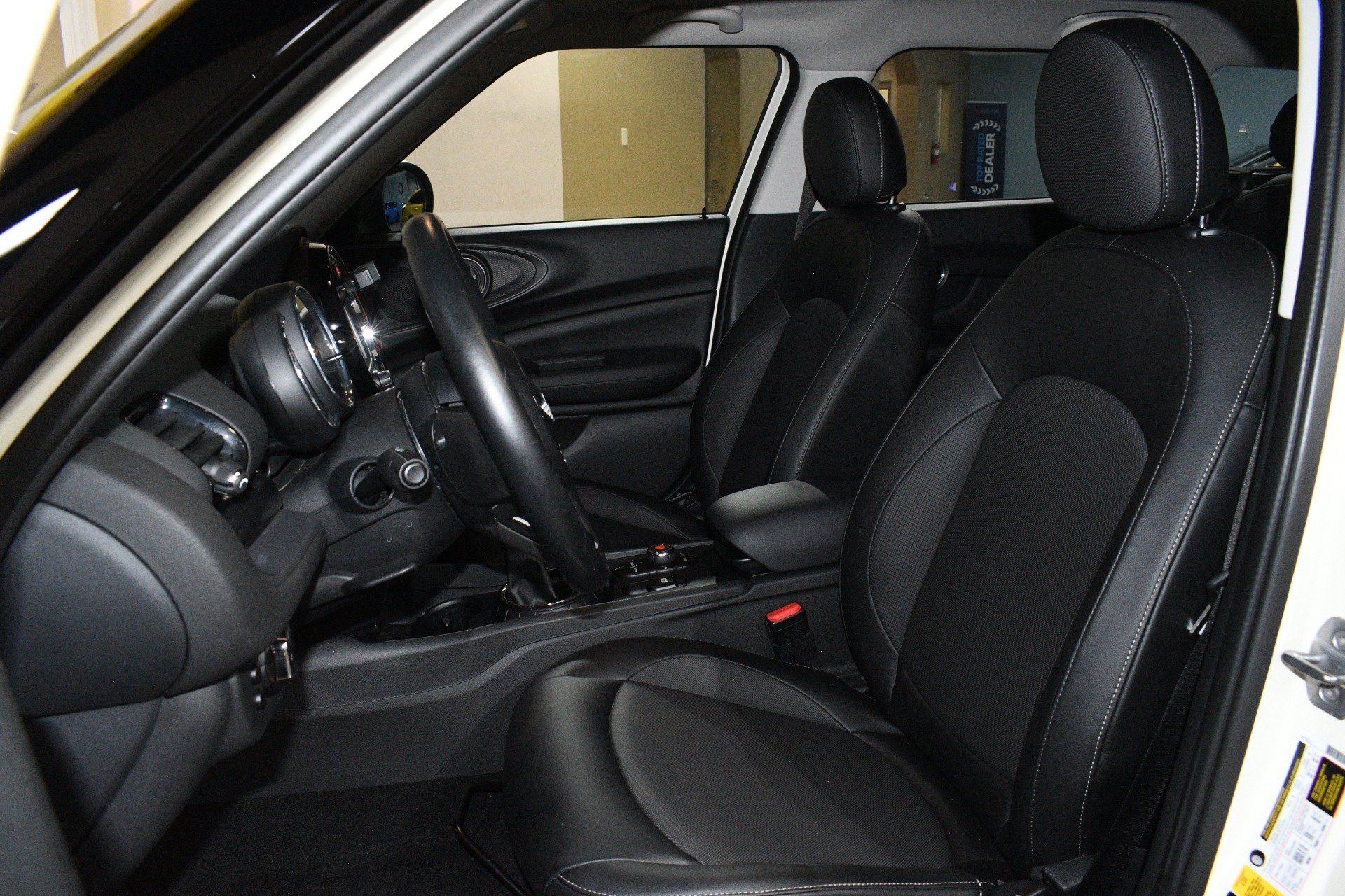 Used 2016 MINI Cooper Clubman FWD image 7