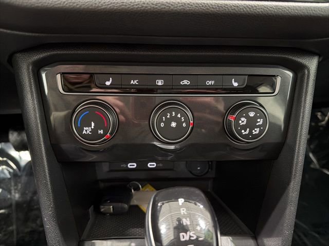 Used 2024 Volkswagen Tiguan S image 17