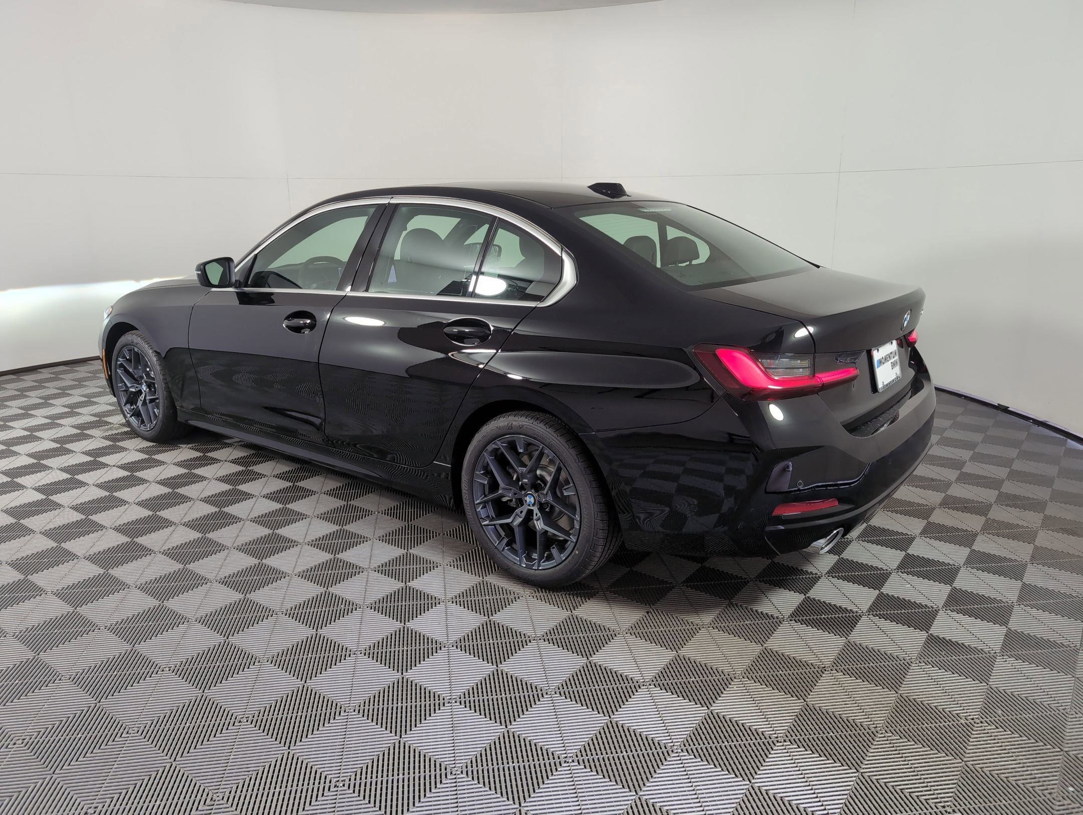 Used 2025 BMW 330i Sedan w/ Convenience Package image 3