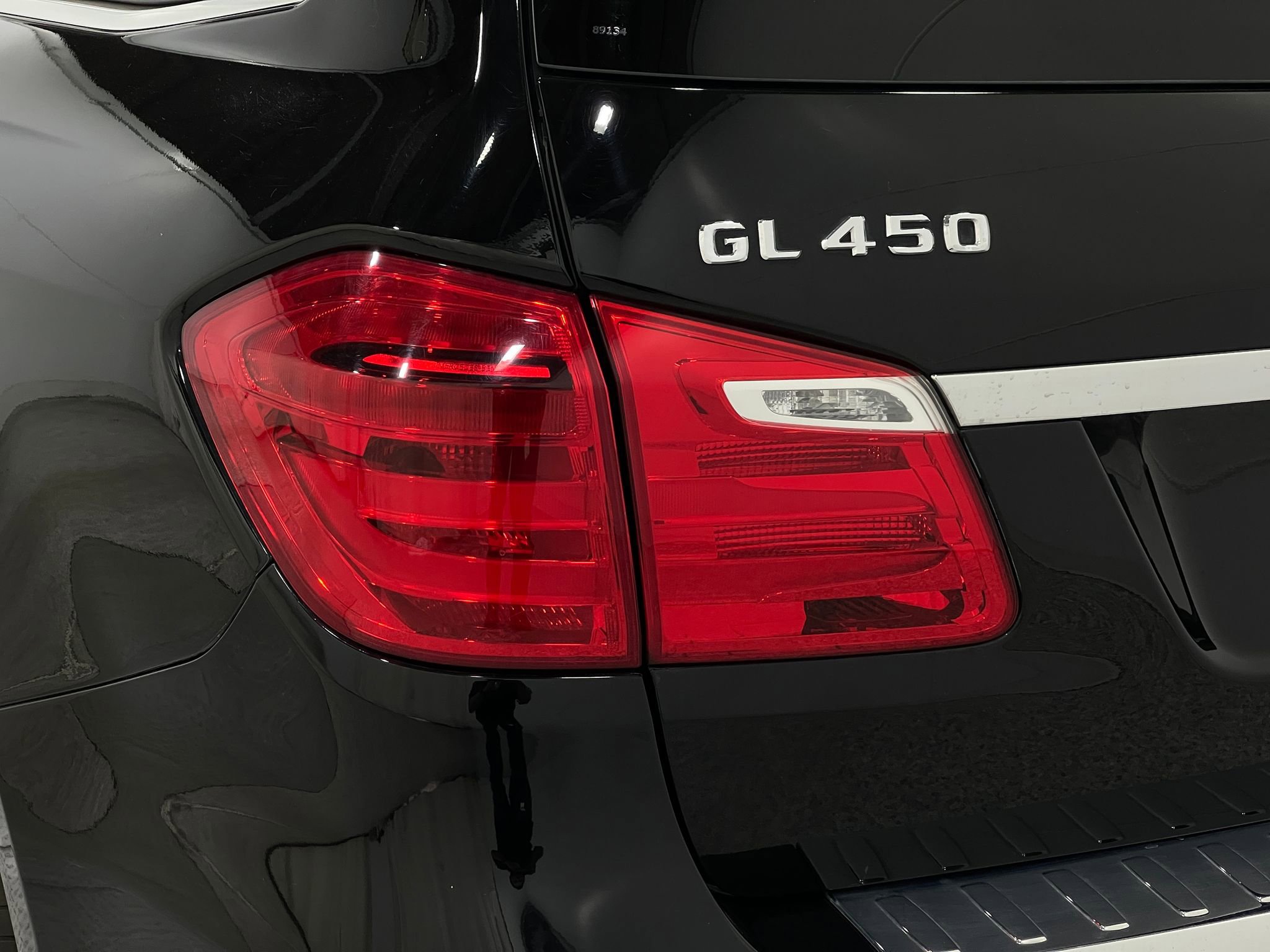 Used 2016 Mercedes-Benz GL 450 4MATIC w/ Premium I Package image 37