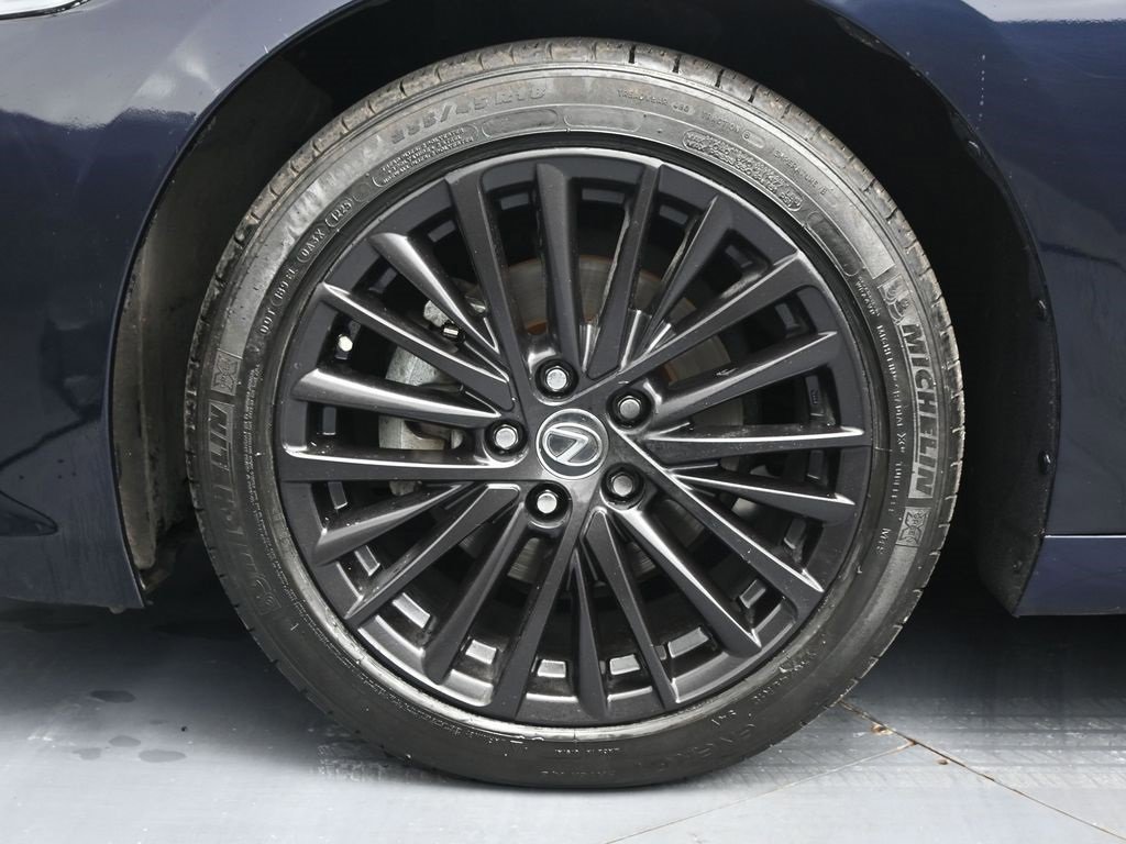 Used 2025 Lexus ES 350 w/ Premium Package image 12