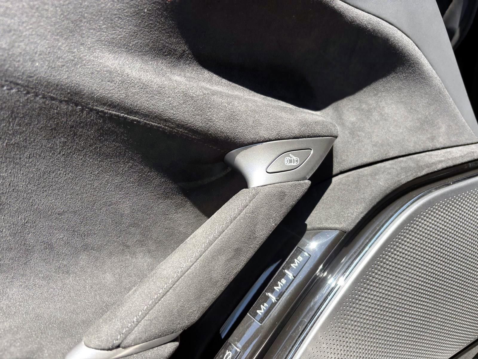 Used 2022 Ferrari Roma image 31