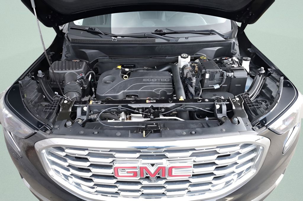 Used 2021 GMC Terrain Denali w/ Denali Premium Package image 9