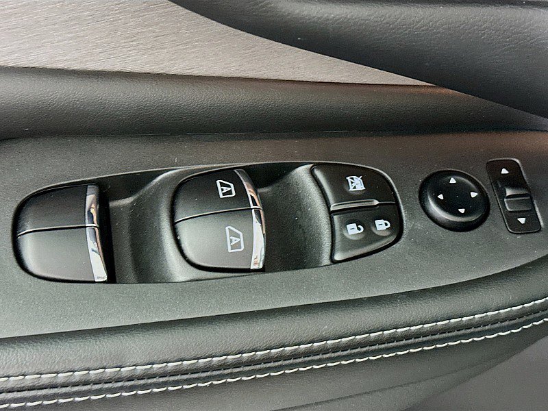 Used 2024 Nissan Murano SL image 20