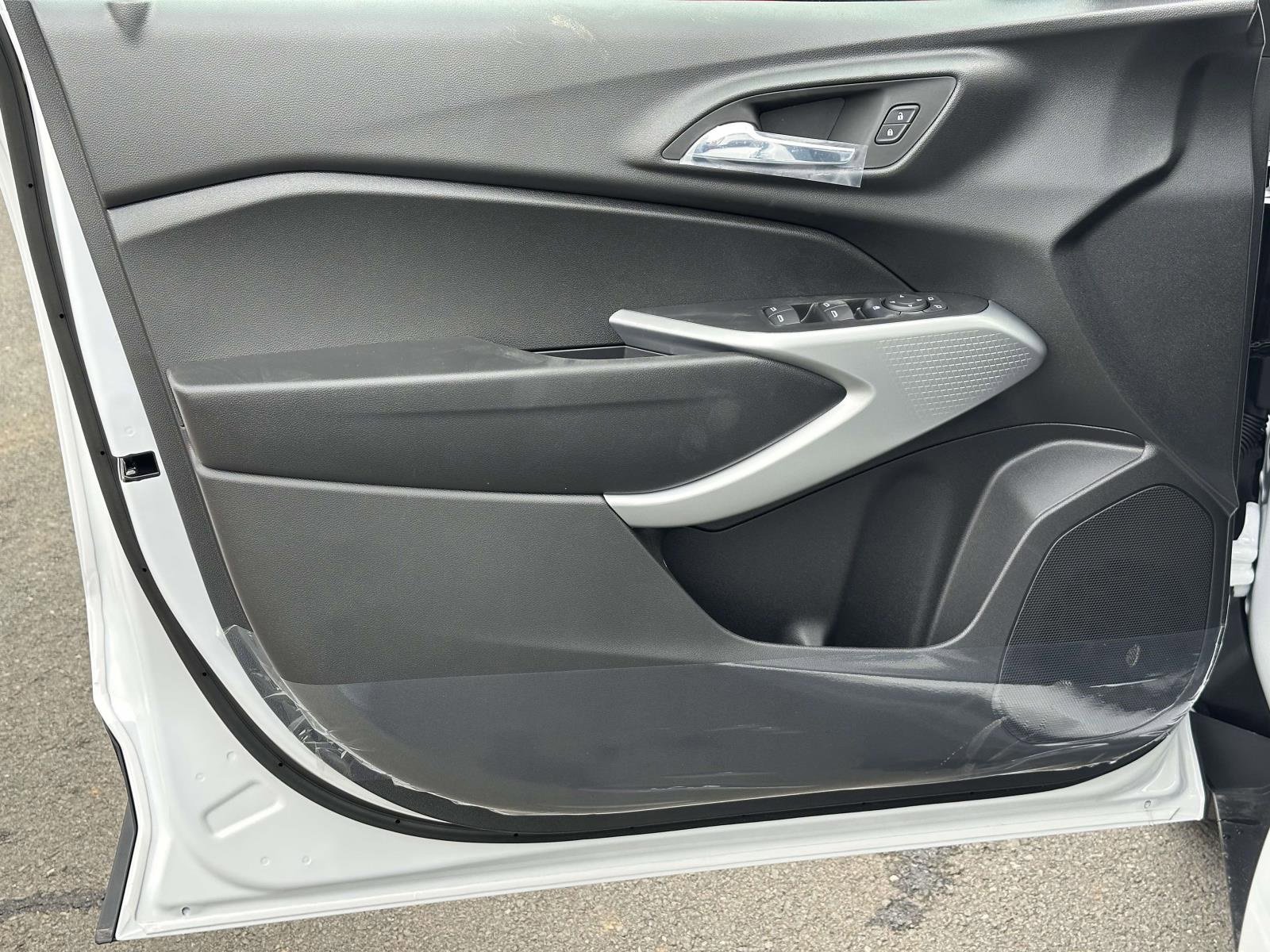 New 2026 Chevrolet Trax LS w/ Driver Confidence Package image 19