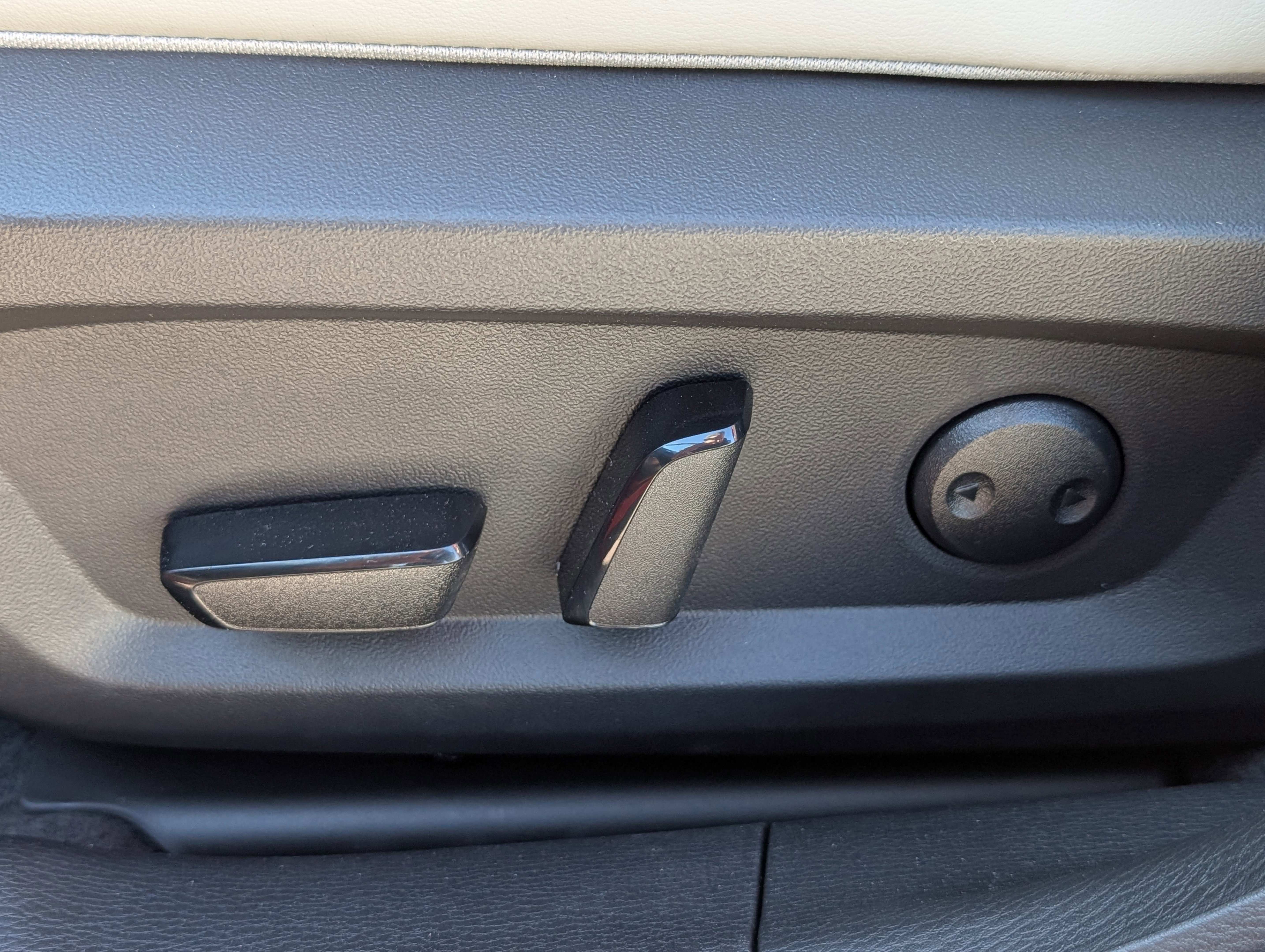 New 2025 Mitsubishi Outlander SE image 22