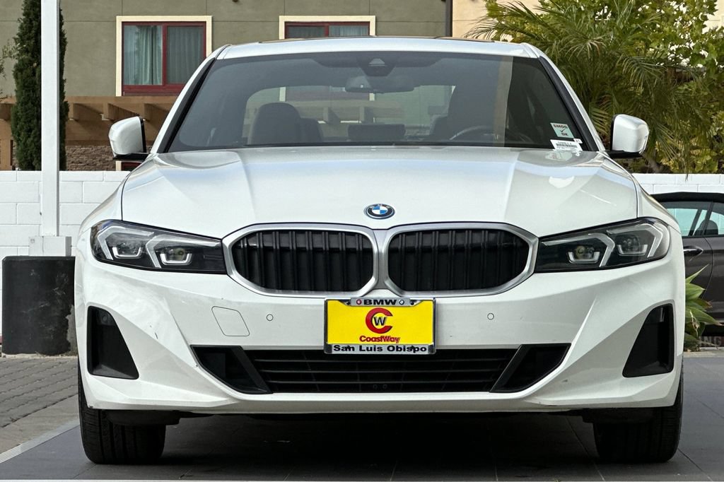 Used 2023 BMW 330e w/ Premium Package RWD image 8