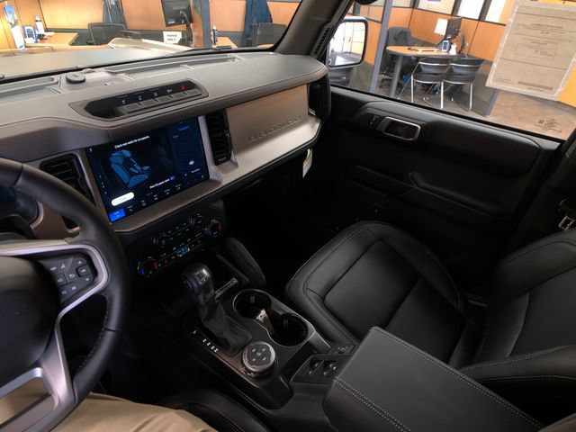 New 2026 Ford Bronco Outer Banks w/ Sasquatch Package AWD/4WD image 19