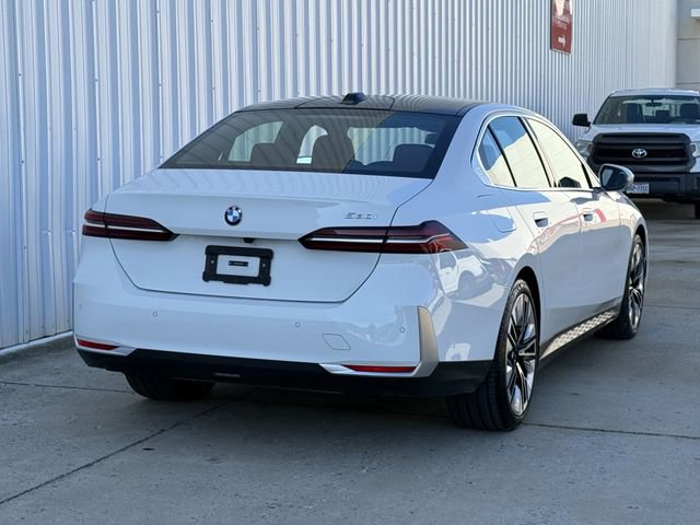 Used 2024 BMW 530i w/ M Sport Package image 4
