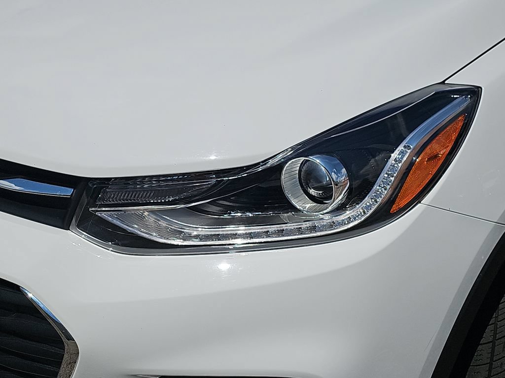 Certified 2019 Chevrolet Trax LT w/ LT Convenience Package FWD image 35